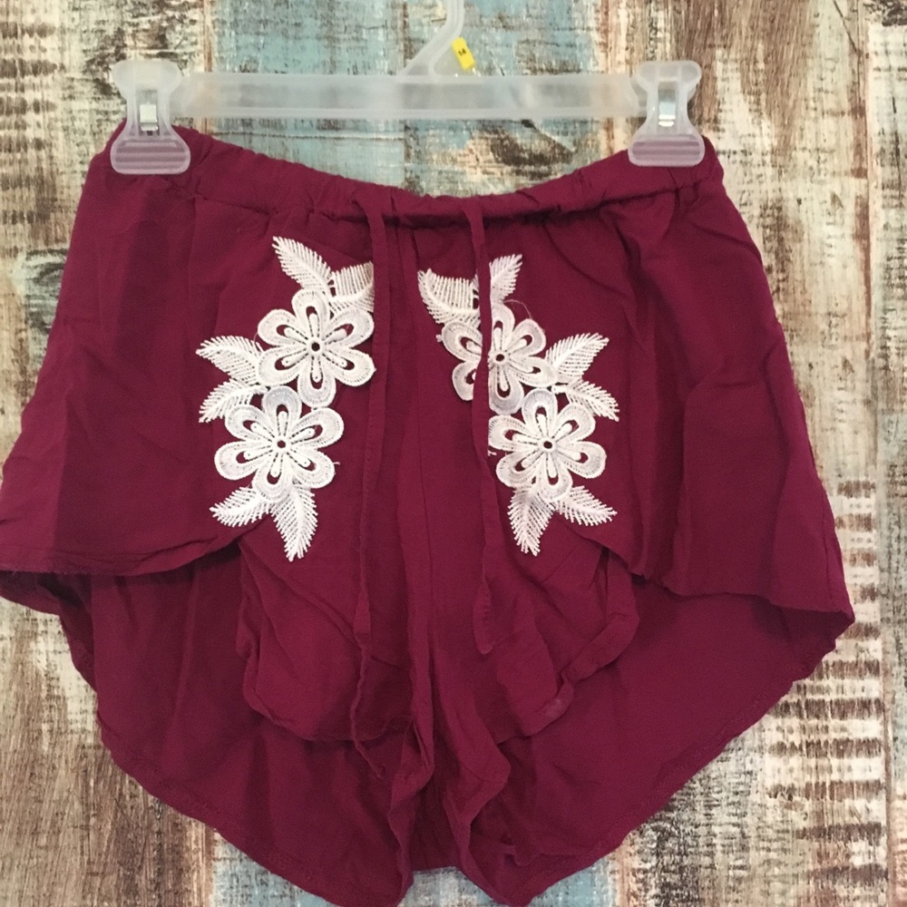 Shorts - Picture 7 of 8
